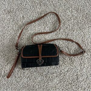 Y2K Boho Crossbody Bag Faux Leather NWOT Bueno Black & Brown Heart Buckle